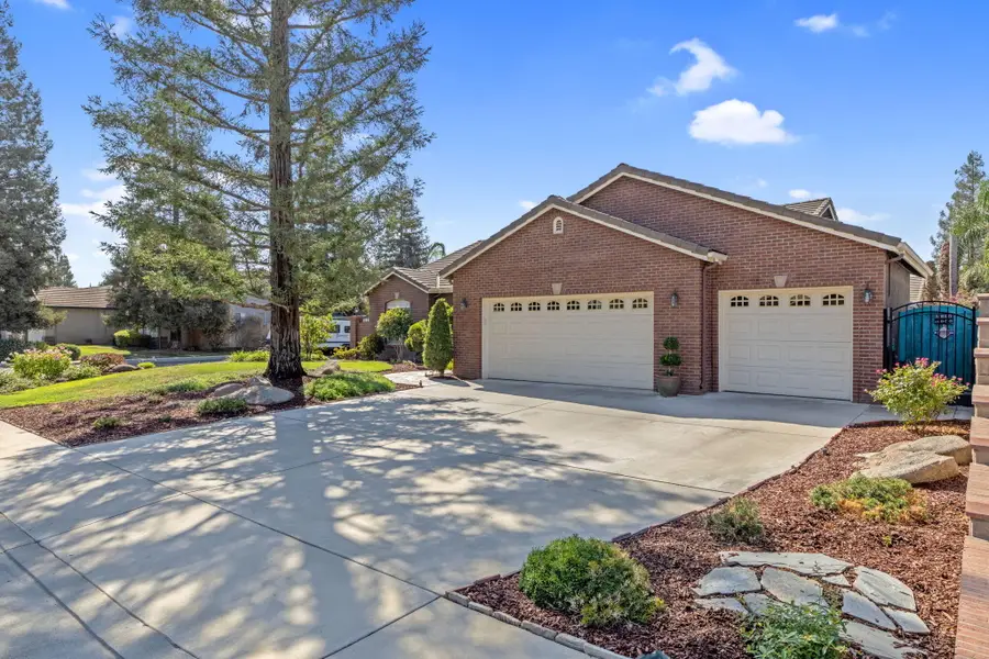 2723 W Clinton Court, Visalia, CA 93291 - #2
