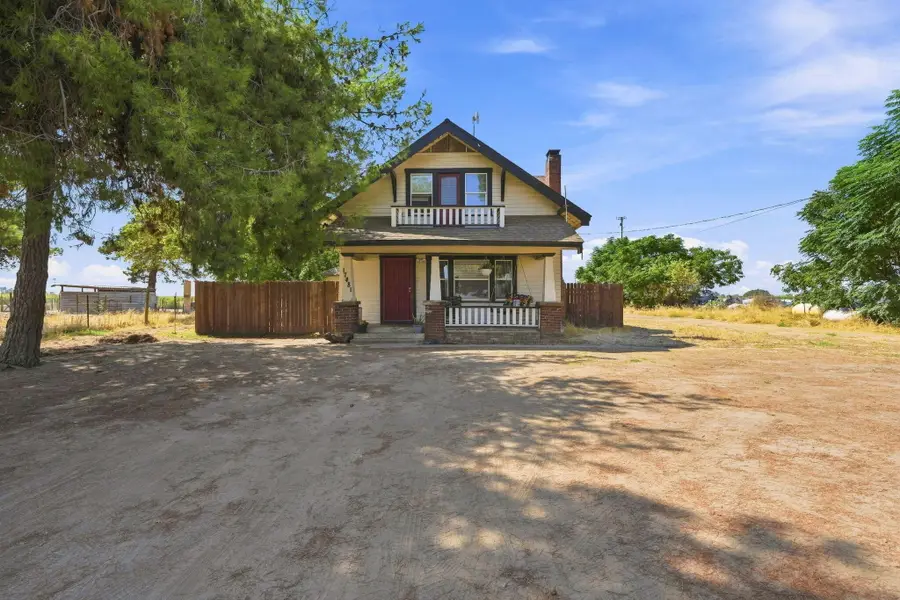 17481 Idaho Avenue, Lemoore, CA 93245 - #2