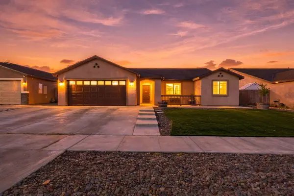 1835 Santa Cruz Drive W, Tulare, CA 93274