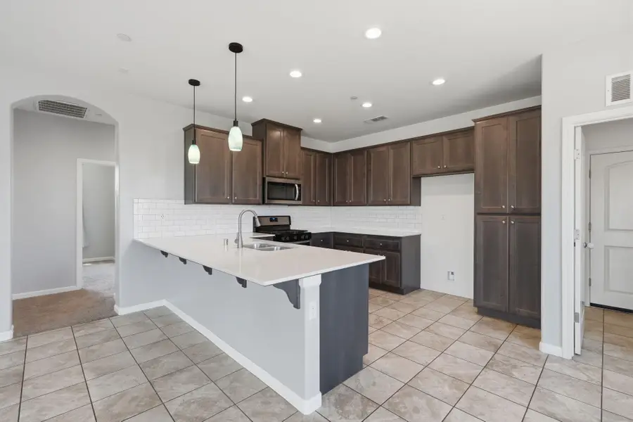3289 Alexandria Street, Tulare, CA 93274 - #2