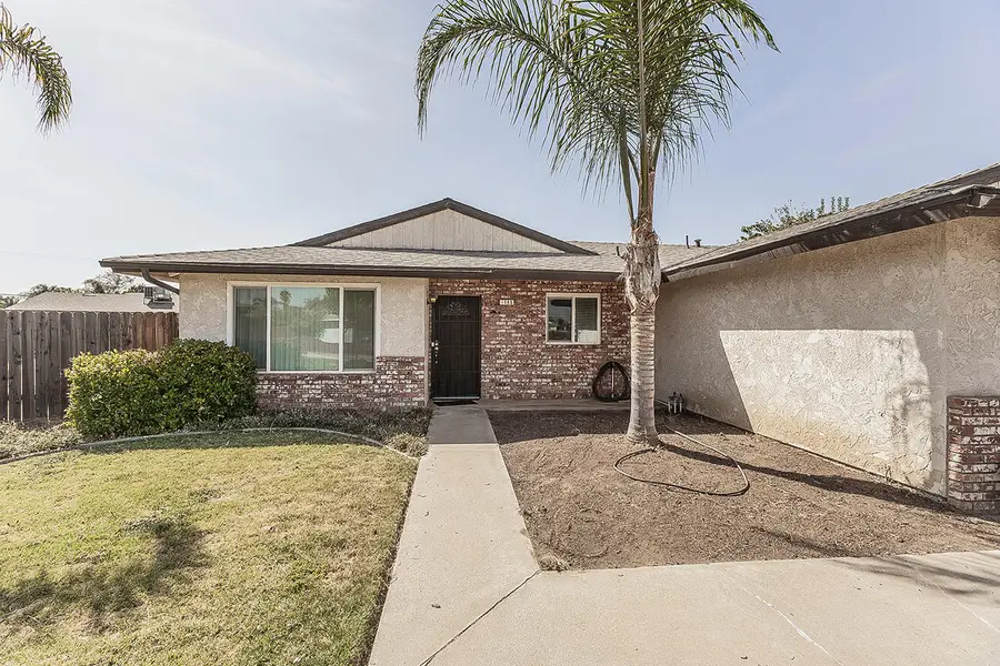 1145 Van Court, Hanford, CA 93230 - #2
