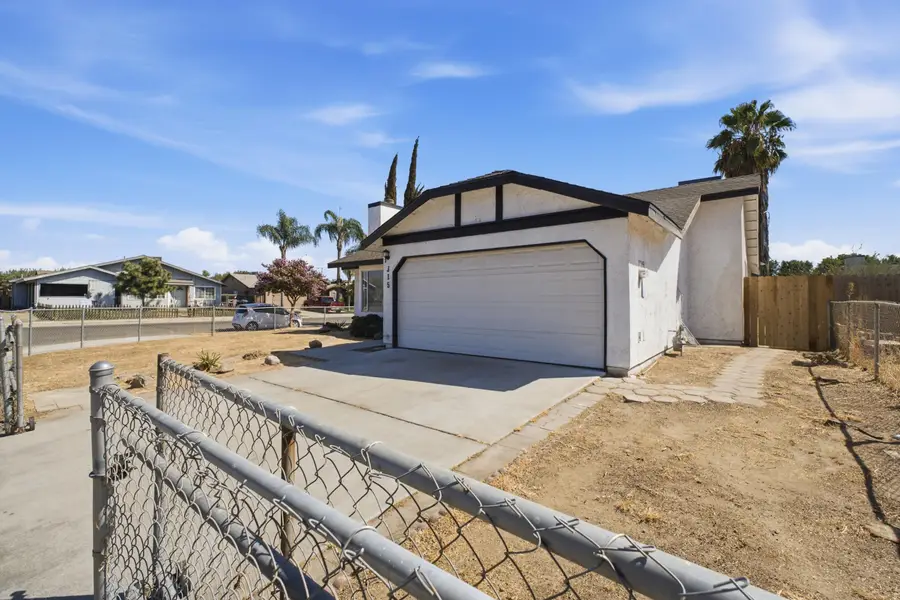 315 W Meadow Drive, Tulare, CA 93274 - #3
