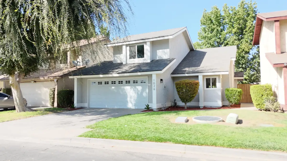 1026 E Babcock Avenue, Visalia, CA 93292 - #1