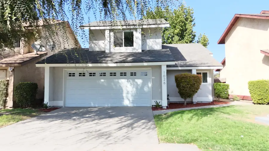 1026 E Babcock Avenue, Visalia, CA 93292 - #2