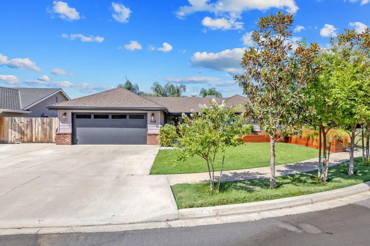 3118 W Dorothea Avenue, Visalia, CA 93277 - #1
