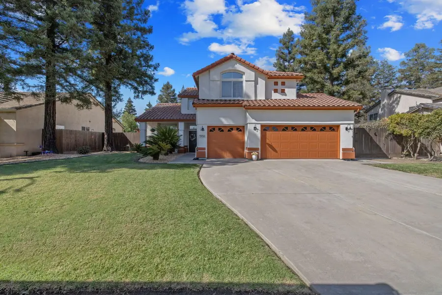 5936 W Evergreen Avenue, Visalia, CA 93277 - #2