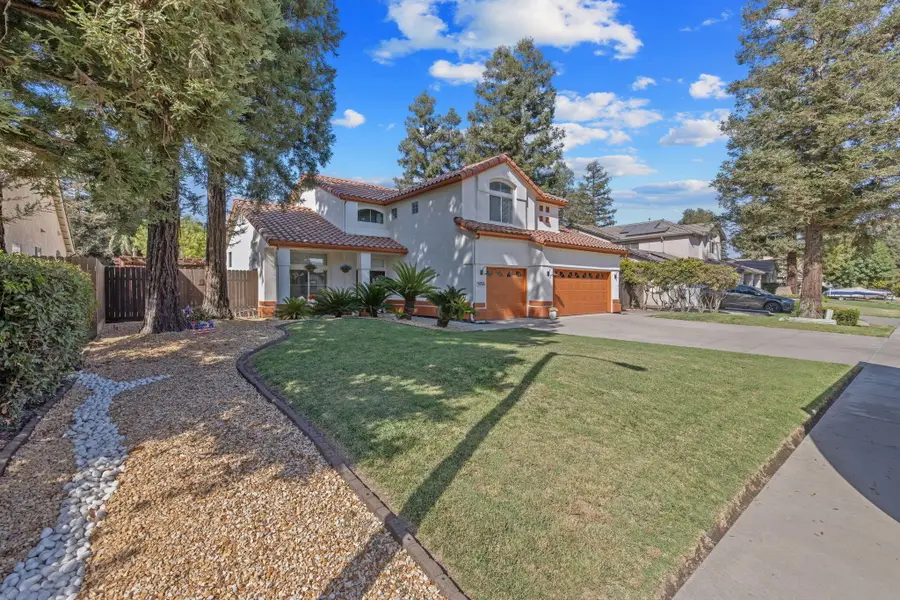 5936 W Evergreen Avenue, Visalia, CA 93277 - #3