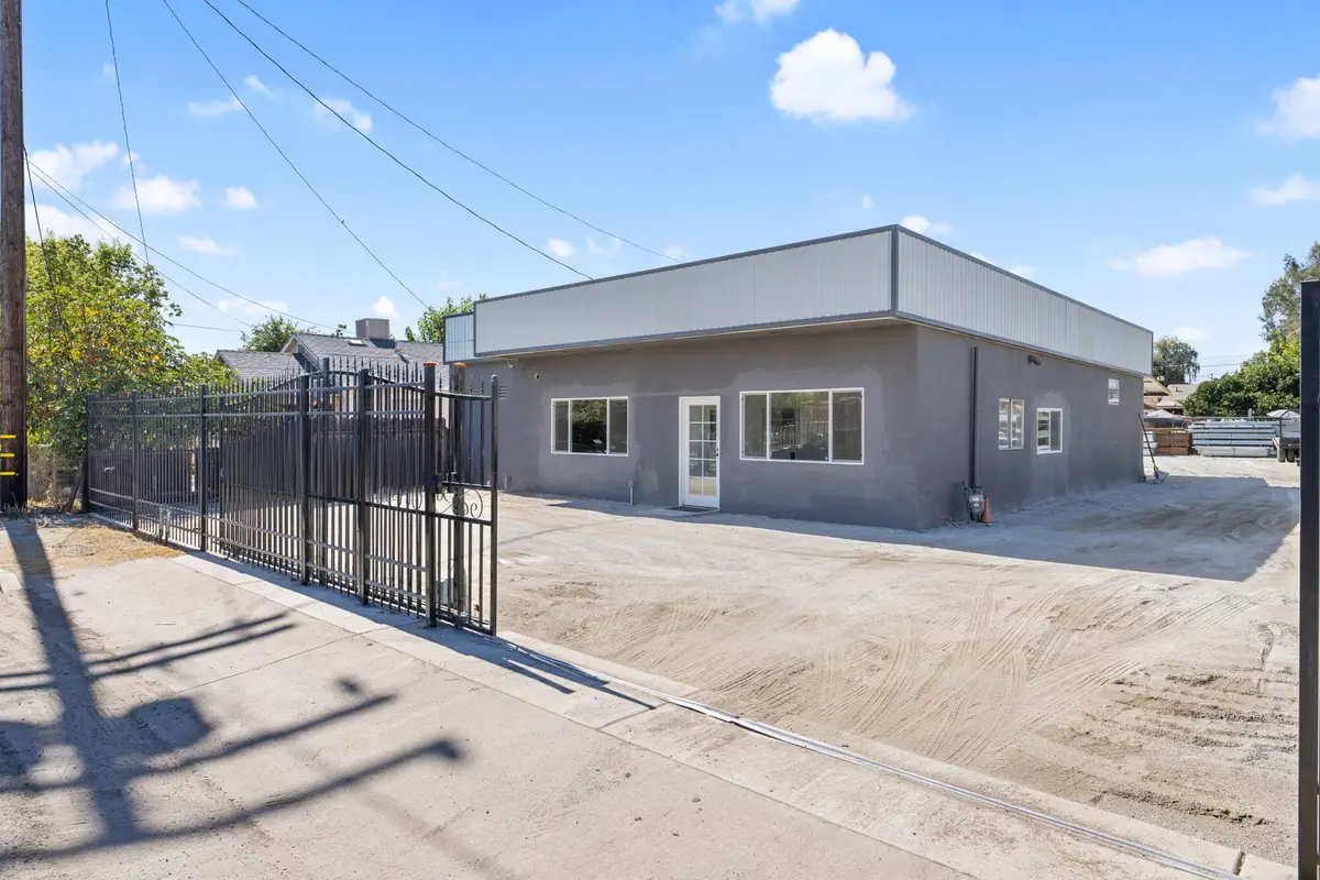 55 E Vandalia Avenue, Porterville, CA 93257 - #1