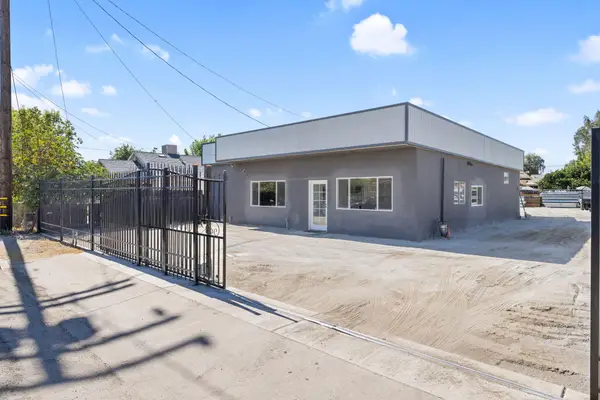 55 E Vandalia Avenue, Porterville, CA 93257