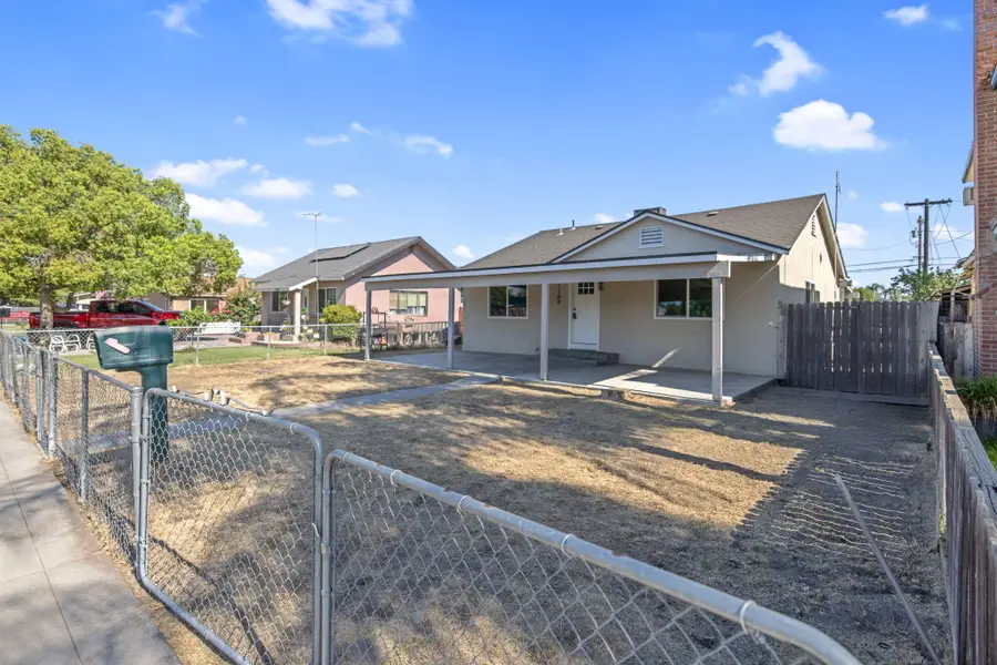 1208 Hall Avenue, Corcoran, CA 93212 - #3