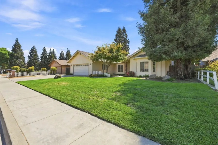 2731 E Feemster Avenue, Visalia, CA 93292 - #2