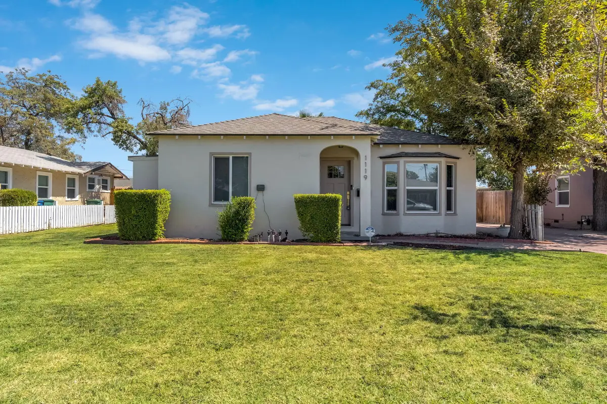 1119 N 11th Avenue, Hanford, CA 93230 - #1