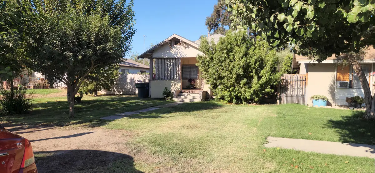 523 N G Street, Tulare, CA 93274 - #1