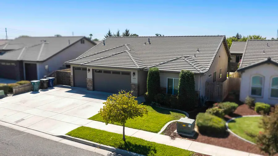 1979 Walnut, Tulare, CA 93274 - #3