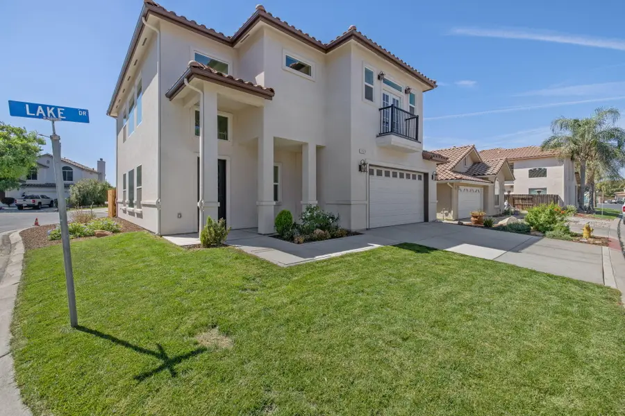 169 Lake Drive, Lemoore, CA 93245 - #2