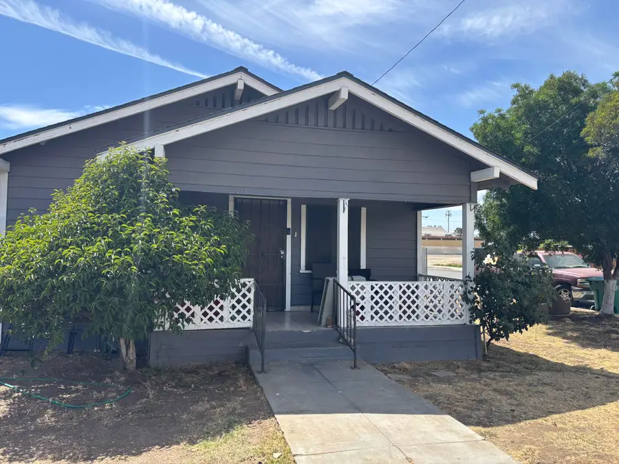 561 N 2nd Street, Porterville, CA 93257 - #2