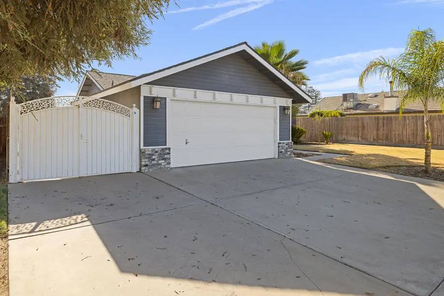 468 Tuohy Street, Tulare, CA 93274 - #2