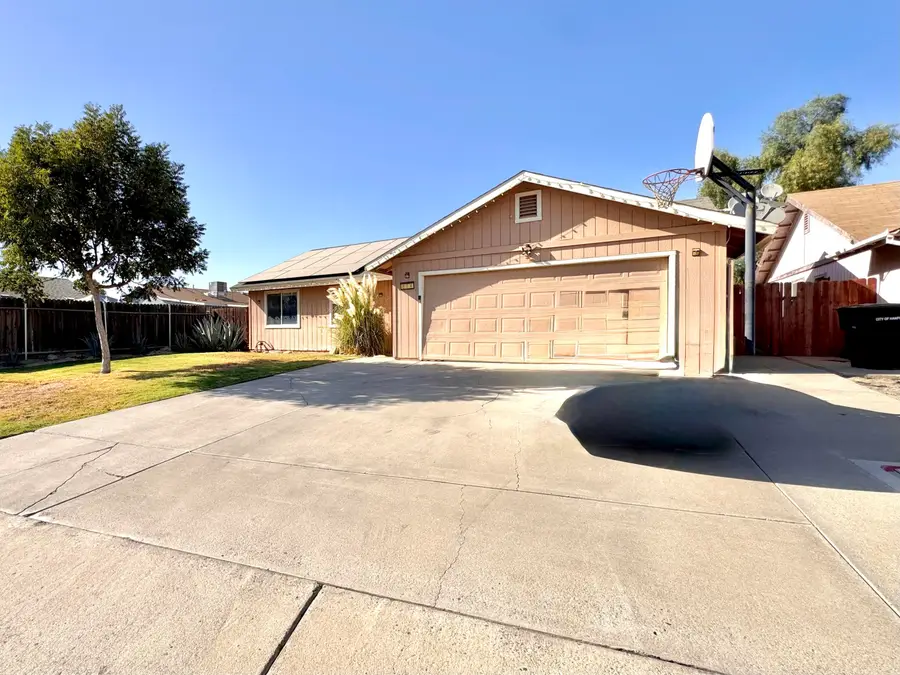 814 Tempe Drive, Hanford, CA 93230 - #2
