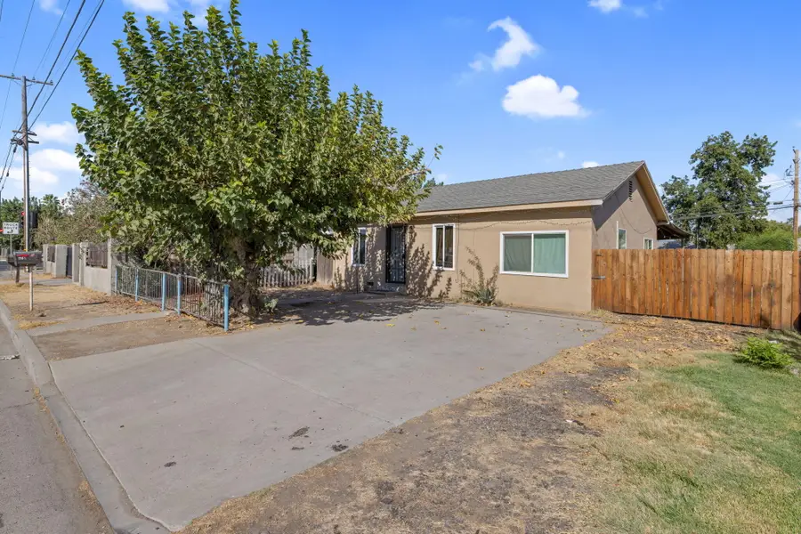 116 S West Street, Tulare, CA 93274 - #2