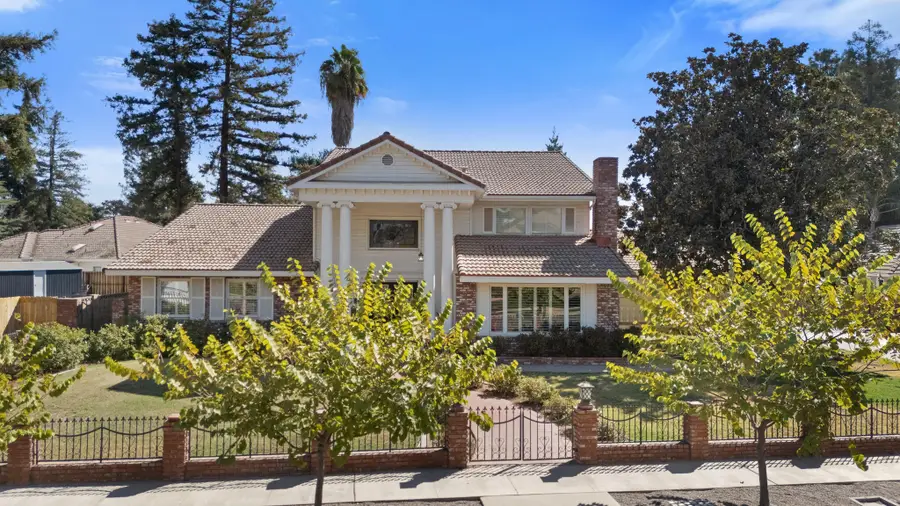 1624 N Sutton Court, Tulare, CA 93274 - #2