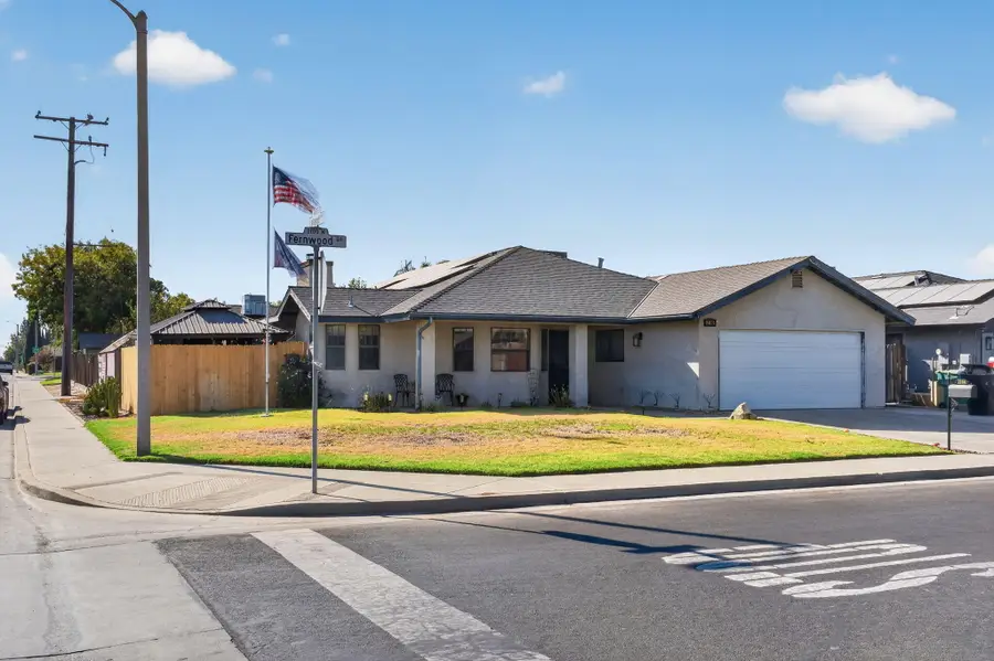 2100 Fernwood Drive, Hanford, CA 93230 - #2