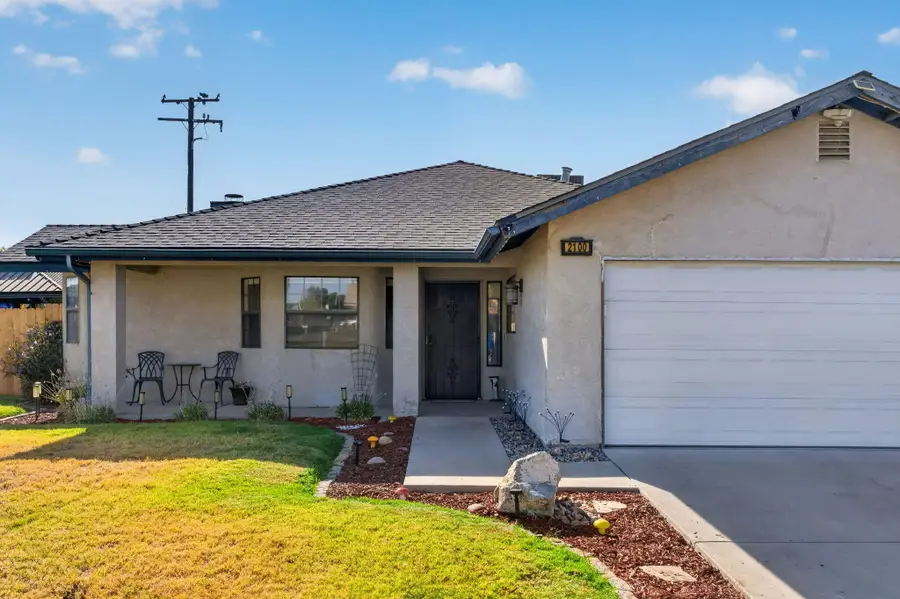 2100 Fernwood Drive, Hanford, CA 93230 - #3
