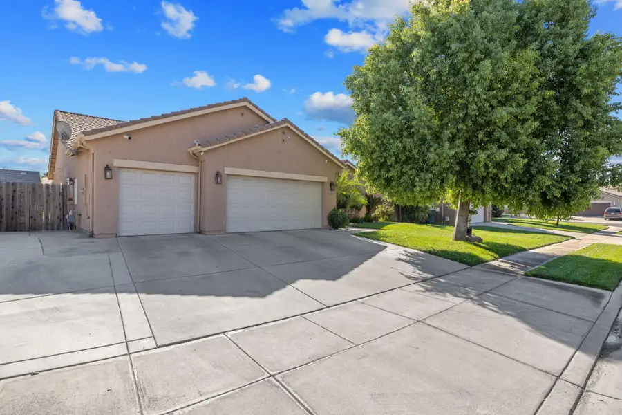 3034 S Virmargo Court, Visalia, CA 93292 - #3