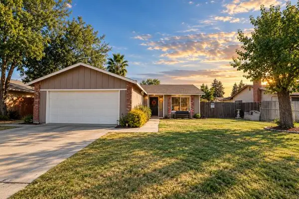 4625 W Paradise Avenue, Visalia, CA 93277
