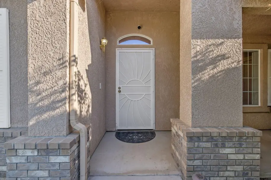 2728 W Oakridge Avenue, Visalia, CA 93291 - #3