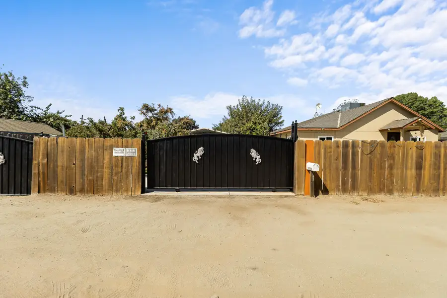 25769 Hypericum Road, Visalia, CA 93292 - #3