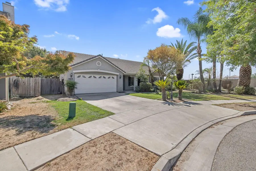 4849 W James Court, Visalia, CA 93277 - #2