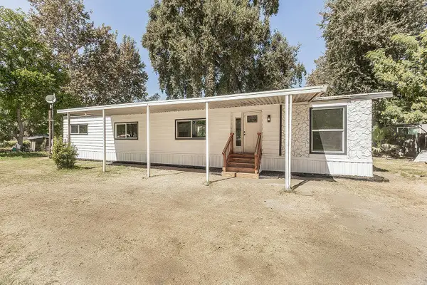17604 E Kings Canyon Road #25, Sanger, CA 93657
