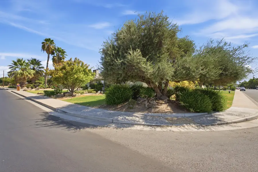 2513 Almond Avenue, Sanger, CA 93657 - #2