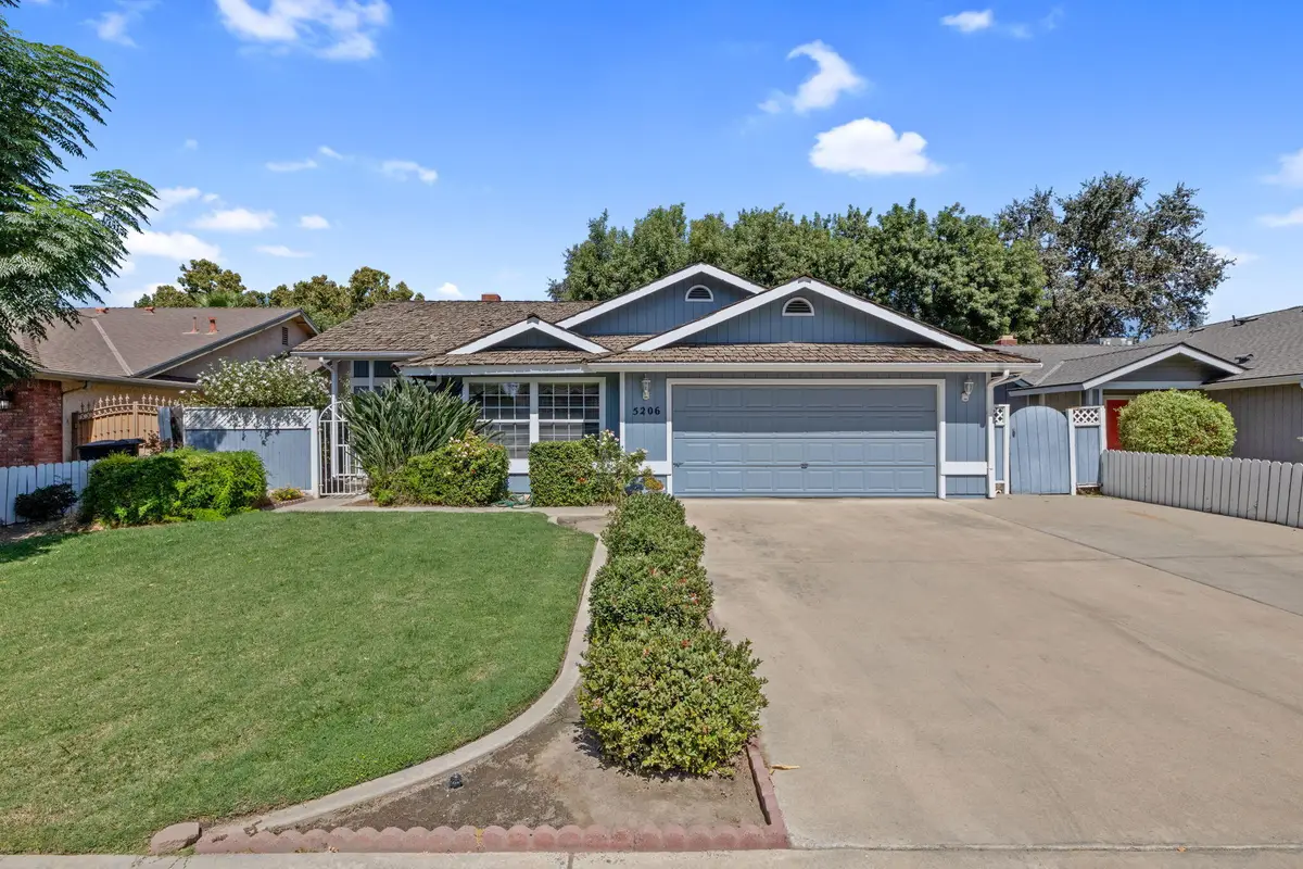 5206 W Iris Court, Visalia, CA 93277 - #1