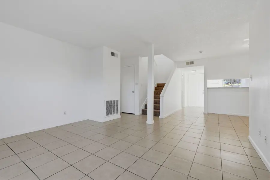 1221 N Peach Avenue #112, Fresno, CA 93727 - #3