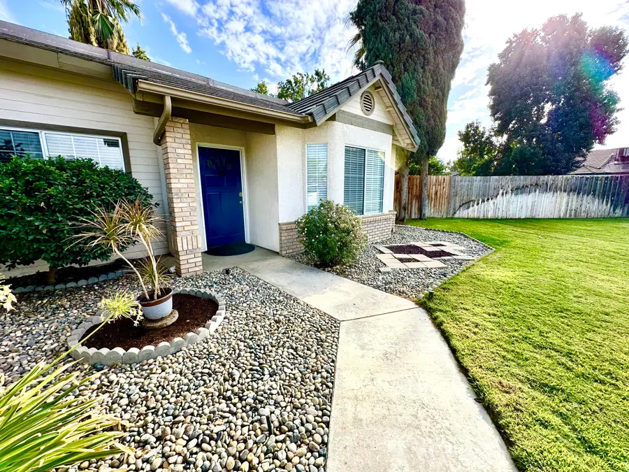 785 Heath Court, Lemoore, CA 93245 - #3