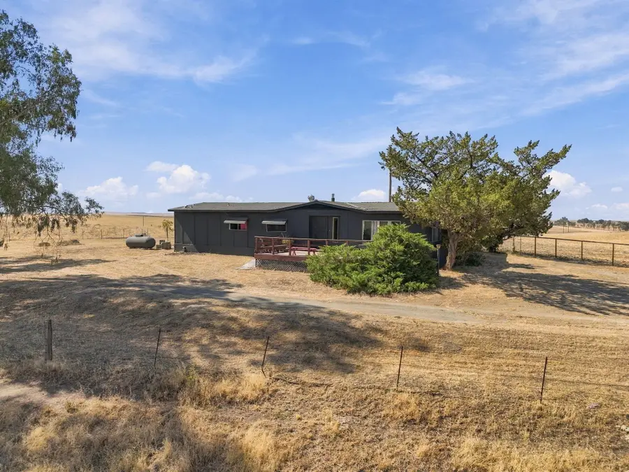 28122 Avenue 56, Ducor, CA 93218 - #2