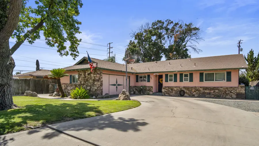 221 N Beverly Street, Porterville, CA 93257 - #2