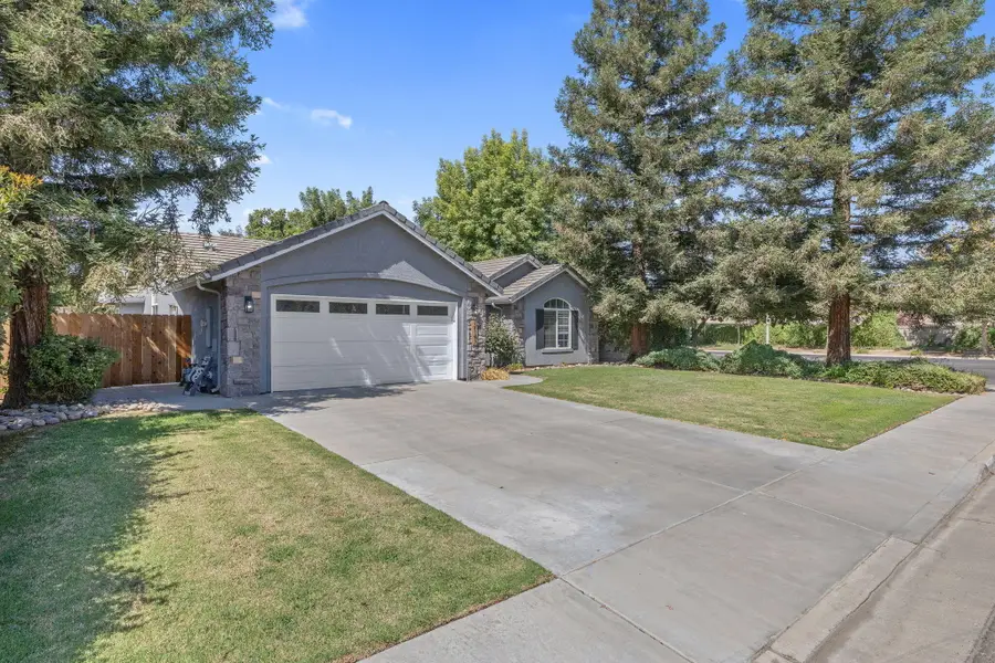 2143 N Zachary Street, Visalia, CA 93291 - #3