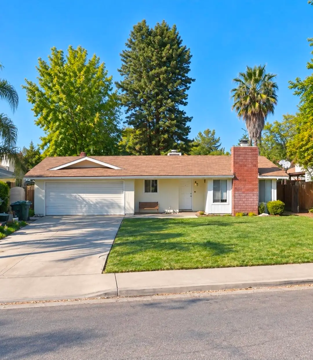 301 N Simon Street, Visalia, CA 93292 - #1