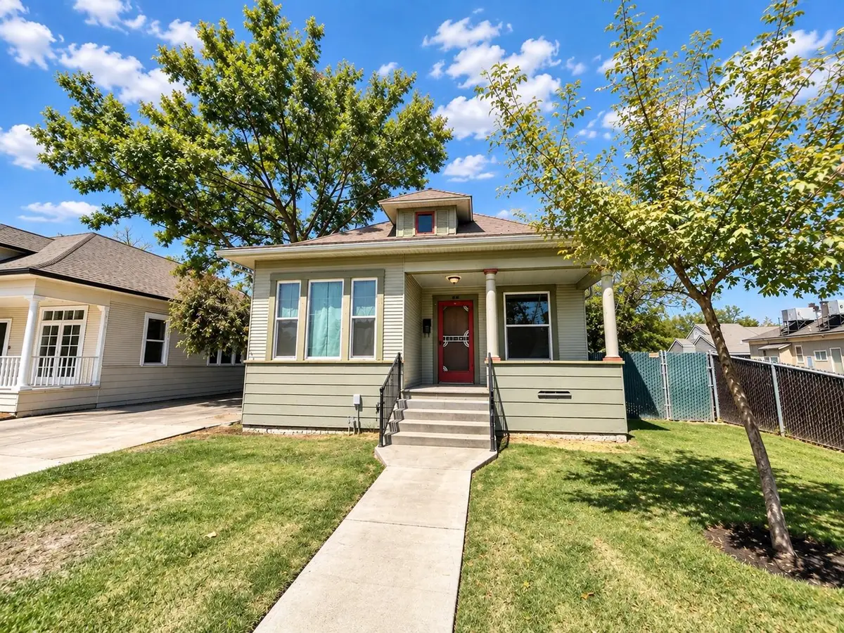 110 W Myrtle Street, Hanford, CA 93230 - #1