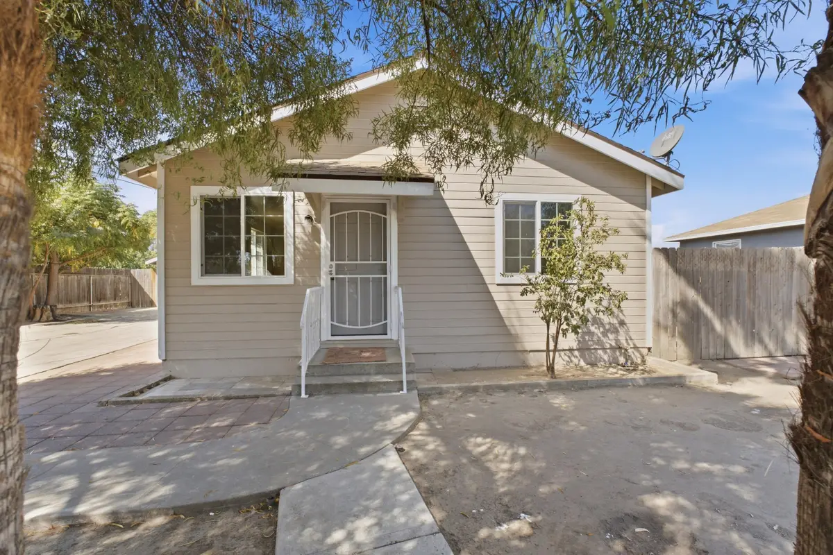 1123 N Rinaldi Street, Visalia, CA 93291 - #1