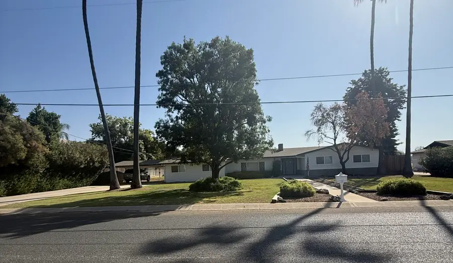 16 Holcomb Street, Porterville, CA 93257 - #2