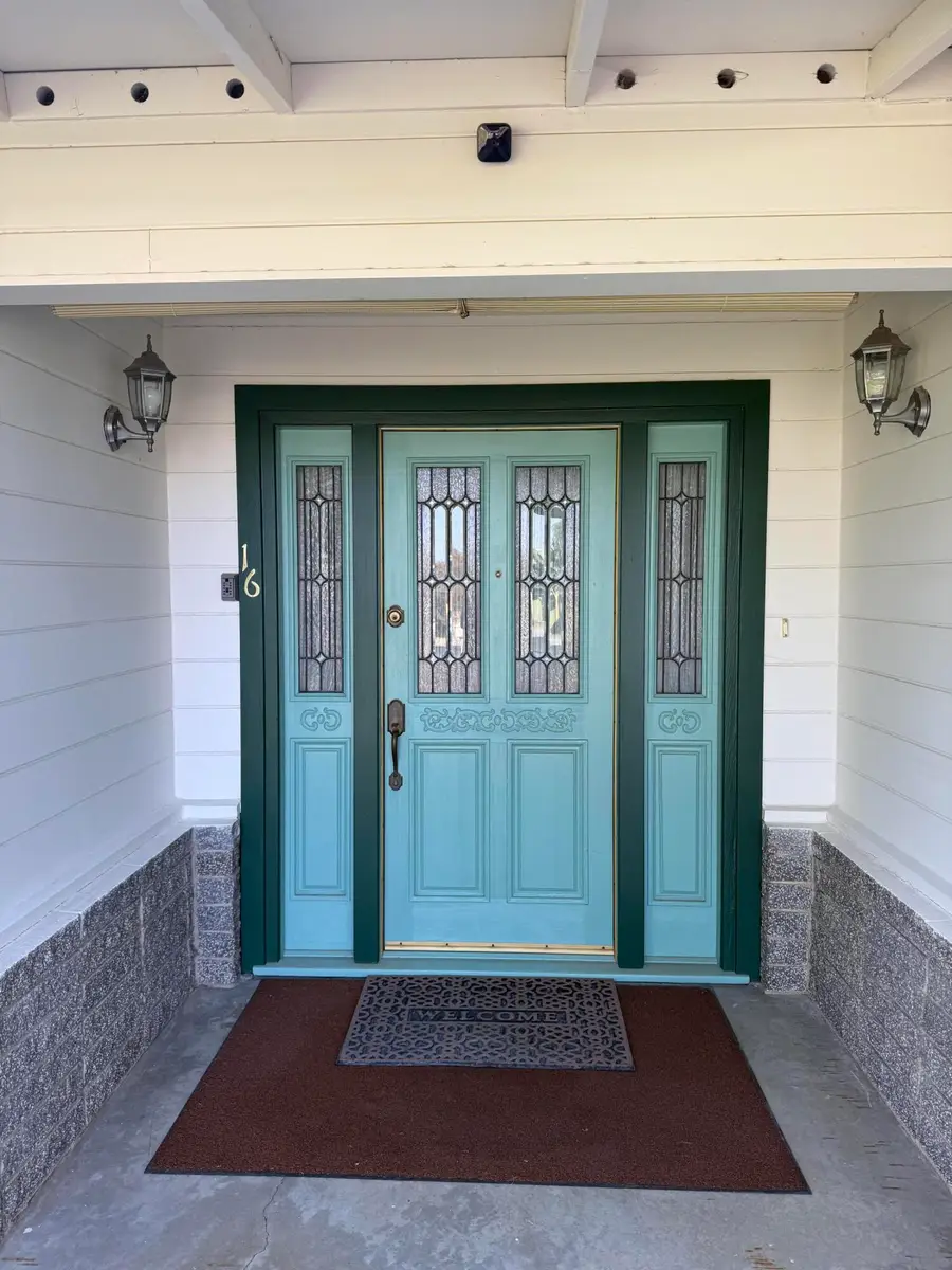 16 Holcomb Street, Porterville, CA 93257 - #3