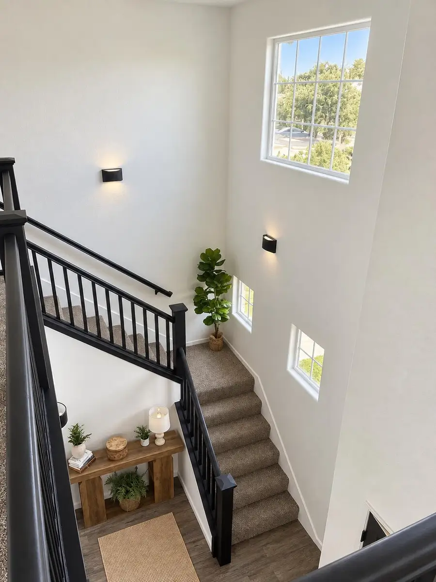 2724 Lakeridge Avenue, Tulare, CA 93274 - #3