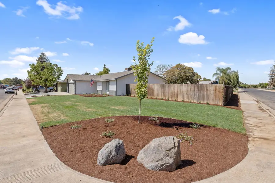 1409 Joyce Place, Exeter, CA 93221 - #3
