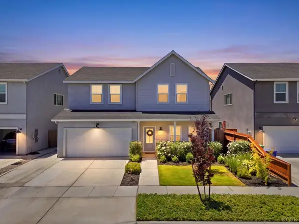 1772 N Jennie Lake Trail, Hanford, CA 93230