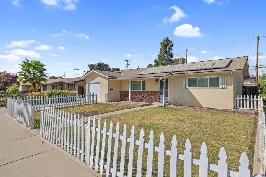 618 E Cypress Avenue, Visalia, CA 93292 - #2