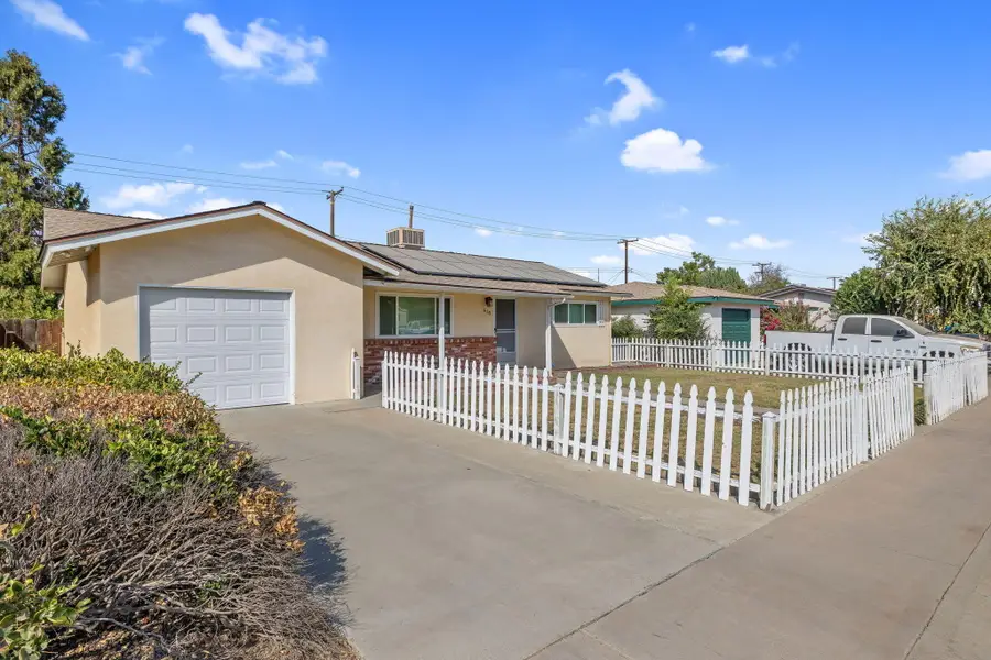 618 E Cypress Avenue, Visalia, CA 93292 - #3