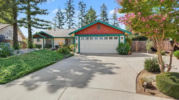 3611 E Center Court, Visalia, CA 93292